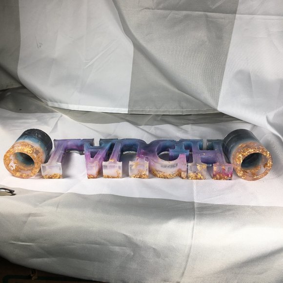 Resin Laugh Sign with 2 Votive Candle Holders - Picture 4 of 14